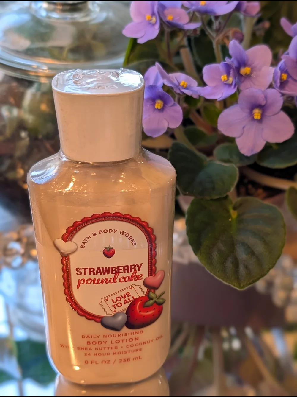 Bath & Body Works Strawberry Pound Cake Lotion NWT